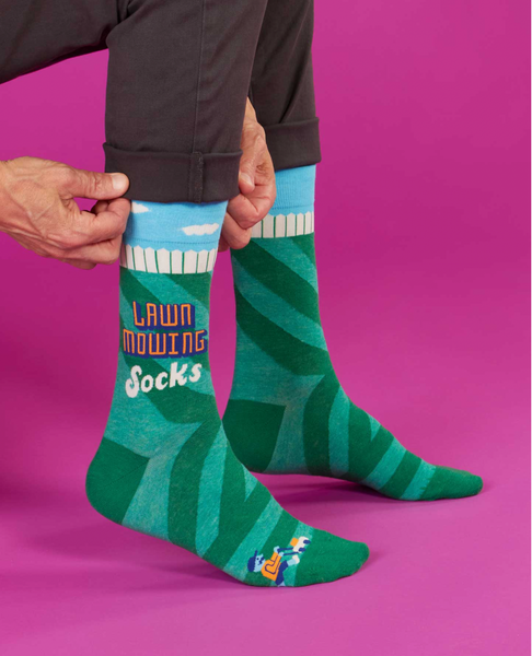 Lawn Mowing Men's Socks