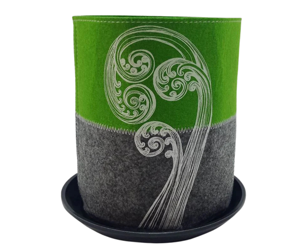 Ponga Frond on Green Ecofelt Grow Bag