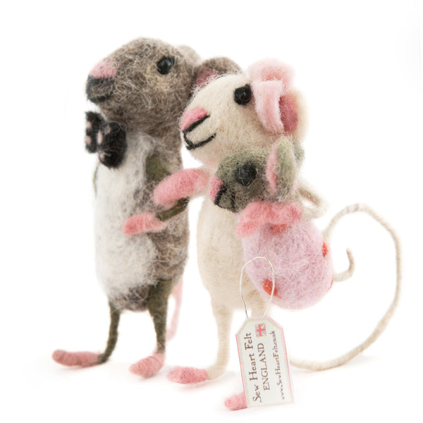 Mummy and Daddy mouse carrying a baby Girl Mouse Felt Mouse Sew Heart Felt
